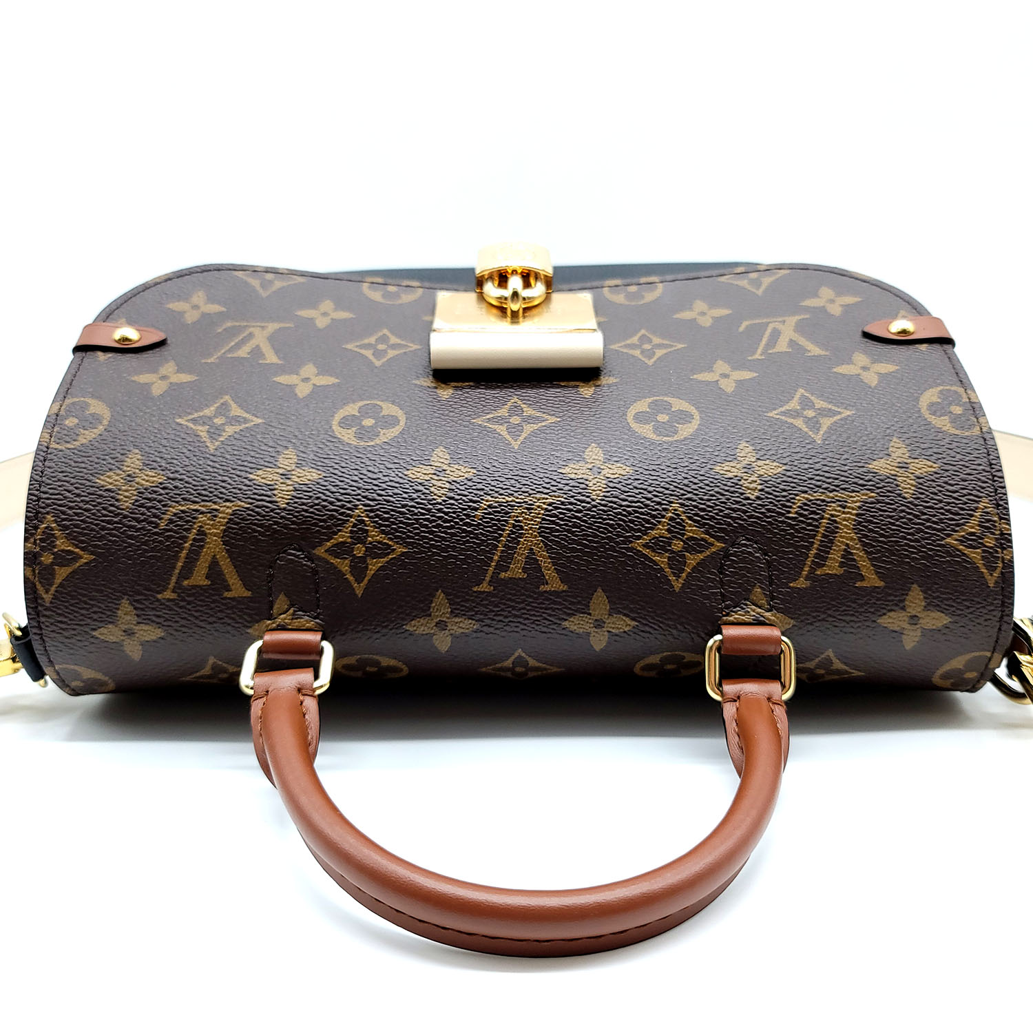 Louis Vuitton Authenticated Vaugirard Handbag