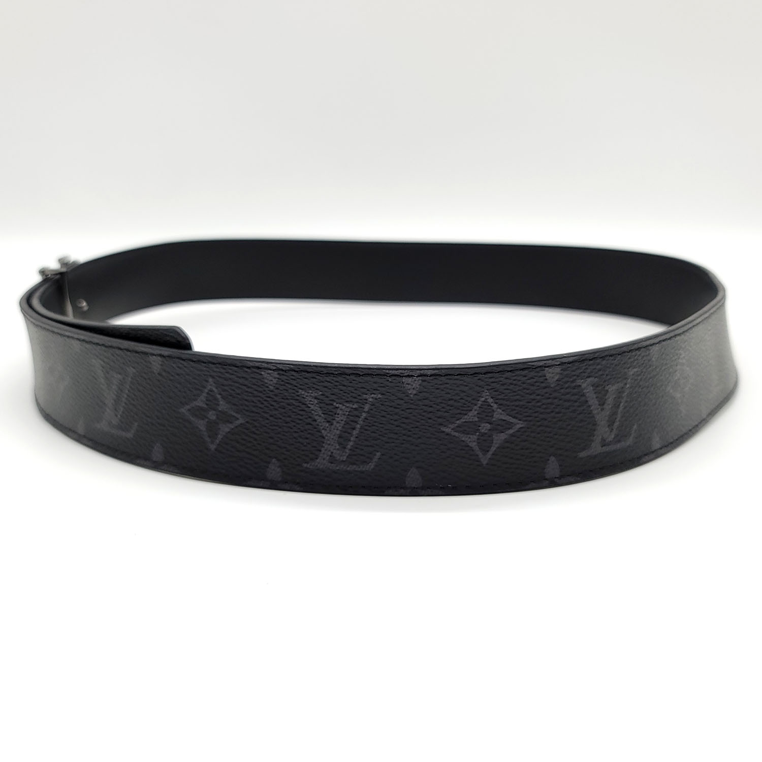 .com: Louis Vuitton Eclipse Canvas LV Initiales 40mm Reversible Belt  (90 cm) : Clothing, Shoes & Jewelry
