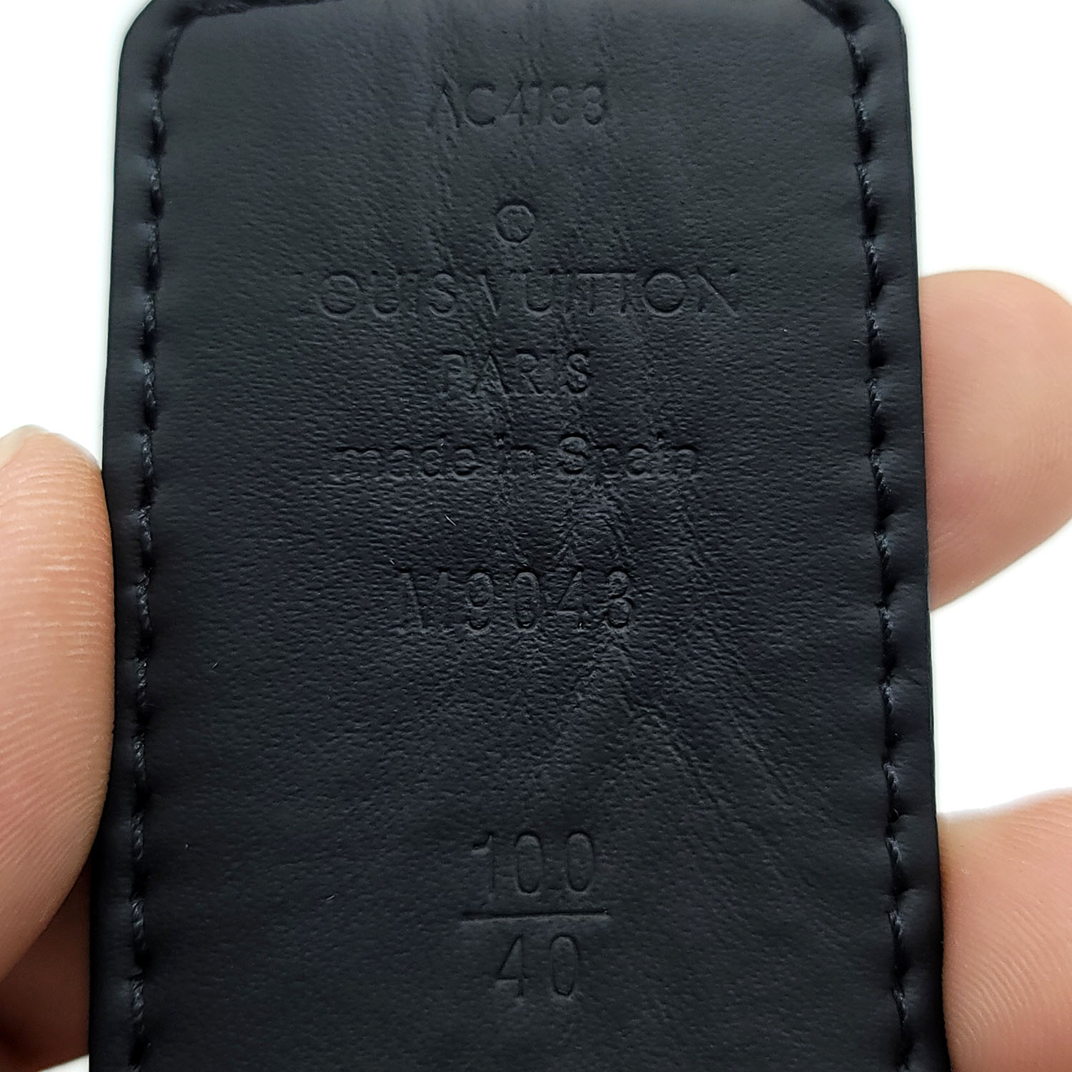 Louis Vuitton Initials 40MM Reversible Belt M9043R Grey Dark Ruthenium Sz  105cm
