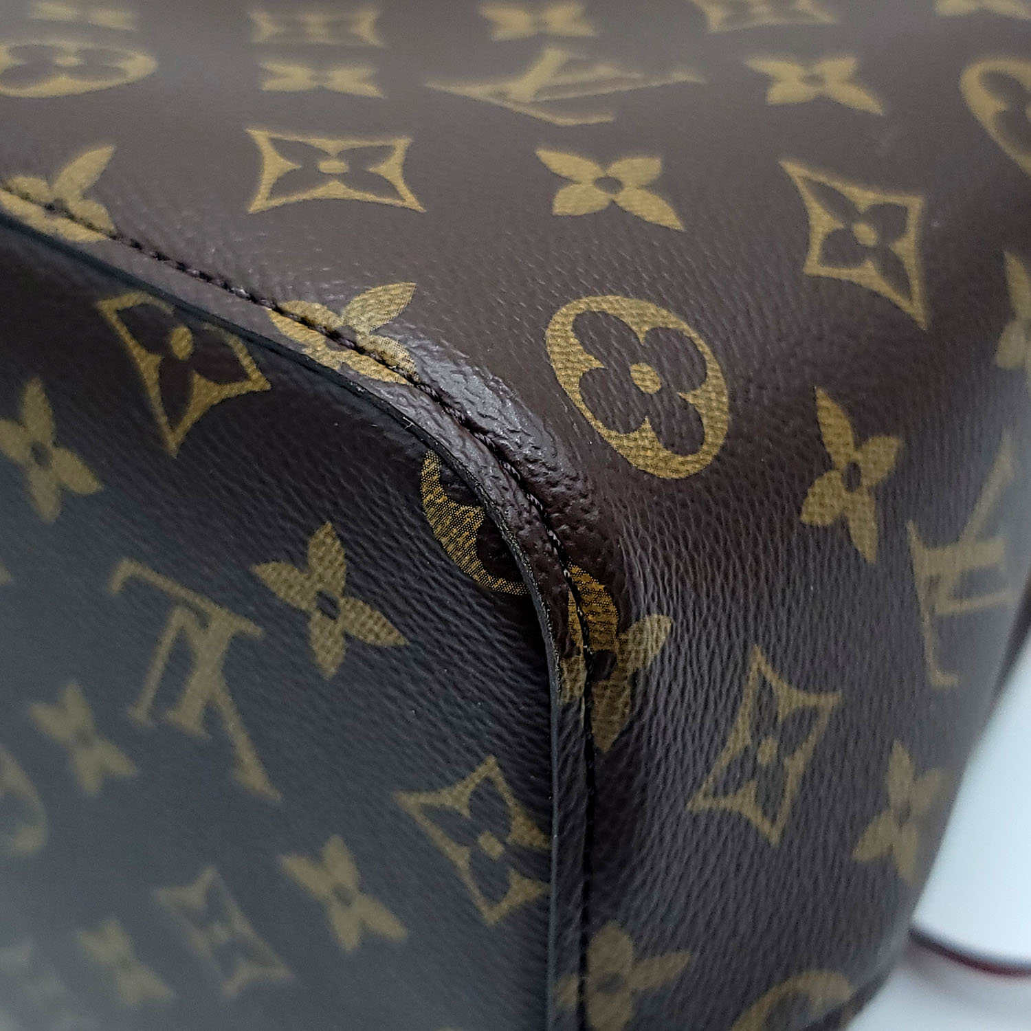Louis Vuitton Poppy Monogram Canvas Neonoe Bag - Yoogi's Closet