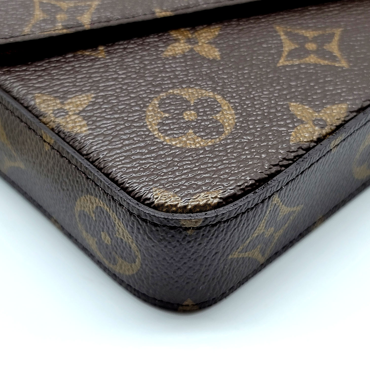 Sac bandoulière chaîne monogramme Louis Vuitton Game On Felicie Pochette  cœur noir