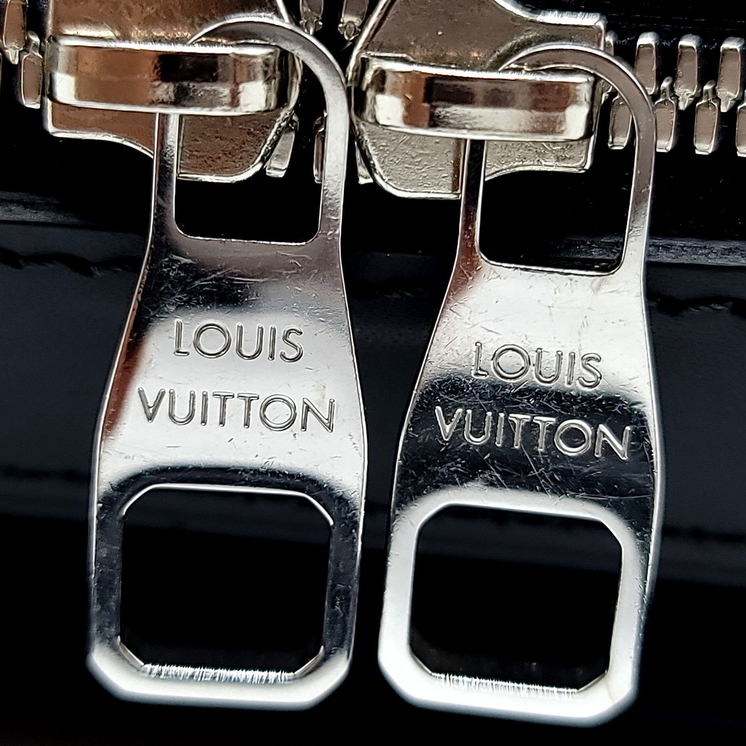 Louis Vuitton Dandy MM Damier Cobalt – Dr. Runway