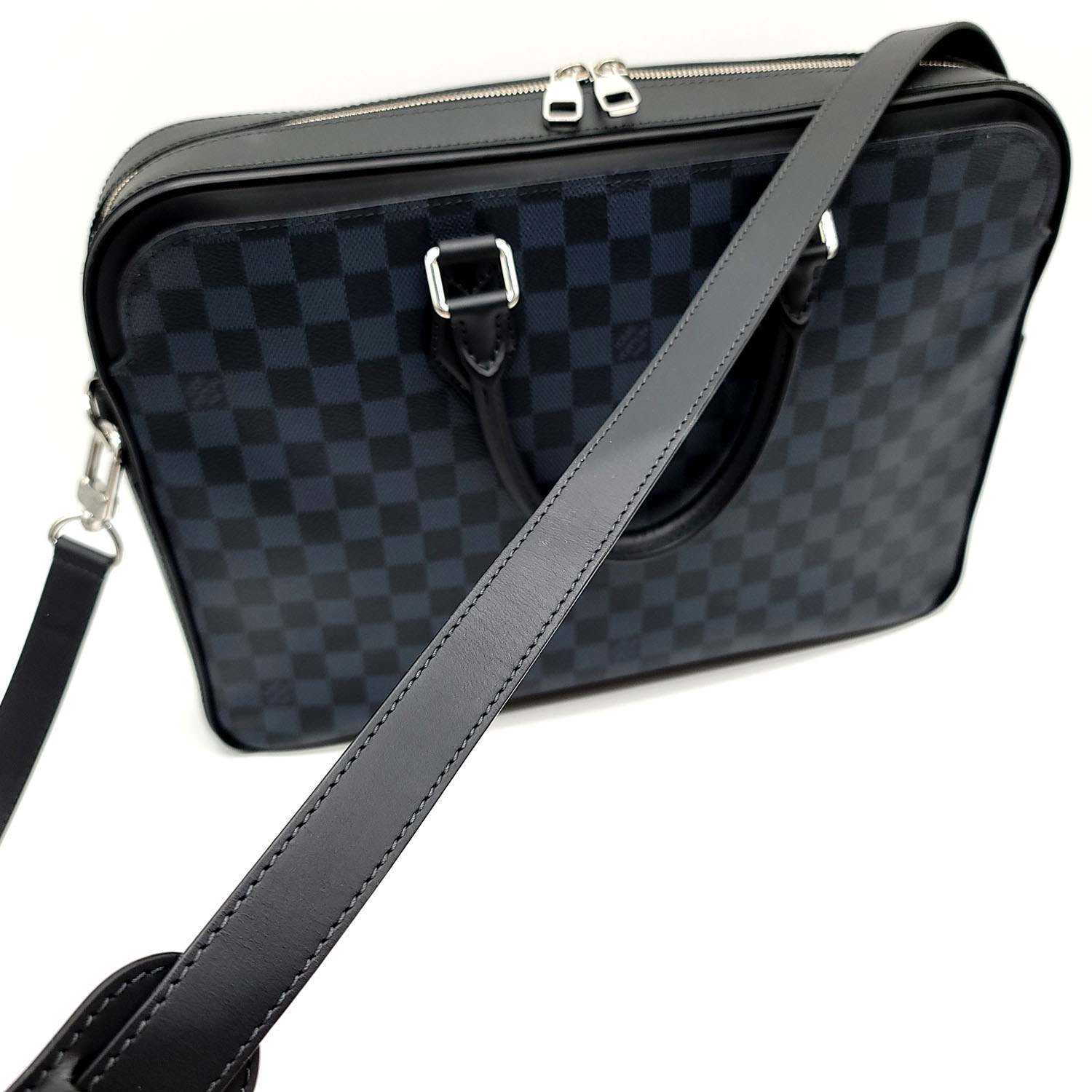  Louis Vuitton N44000 Bag, 2-Way Business Bag, Damier Cobalt,  LOUIS VUITTON Men's Dandy Briefcase, MM, gray : Clothing, Shoes & Jewelry