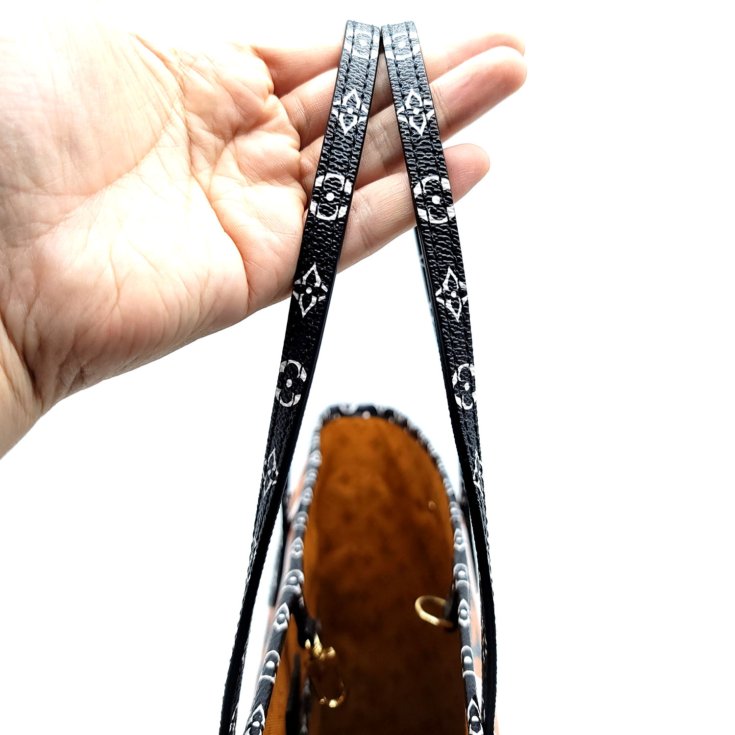 Louis Vuitton Crafty Neverfull MM with Pouch - Image 13