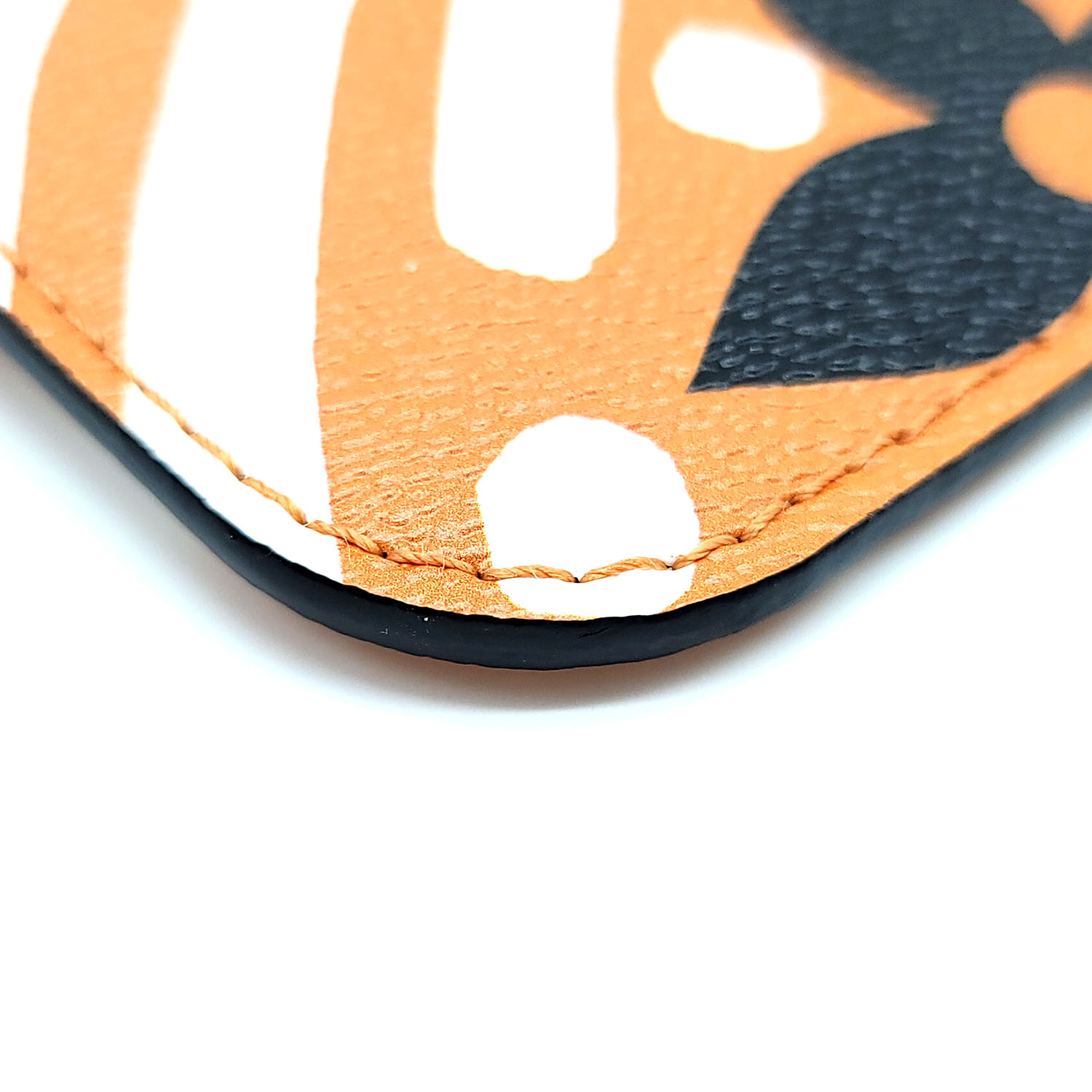 Louis Vuitton Crafty Neverfull MM with Pouch - Image 34