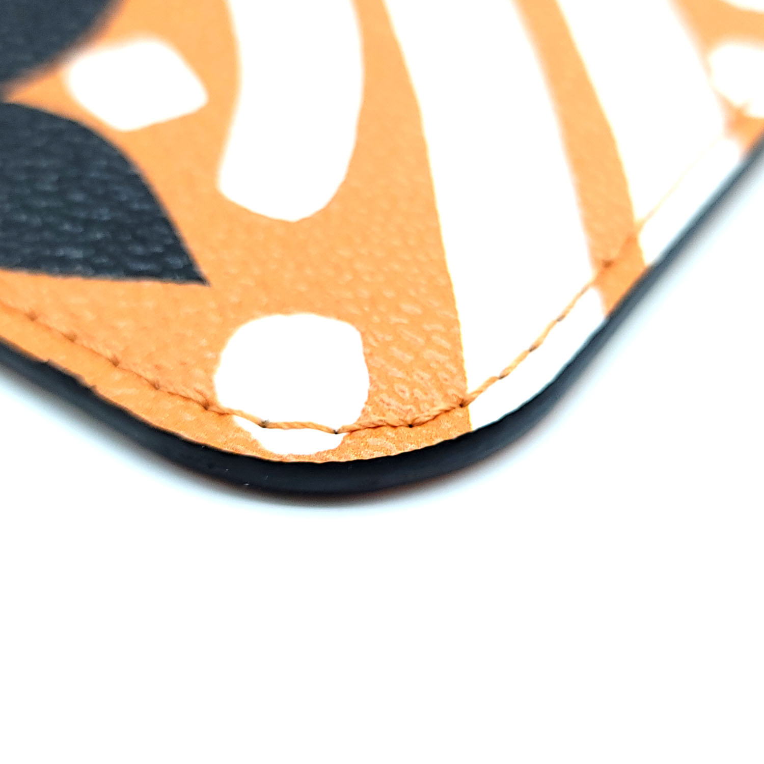 Louis Vuitton Crafty Neverfull MM with Pouch - Image 35