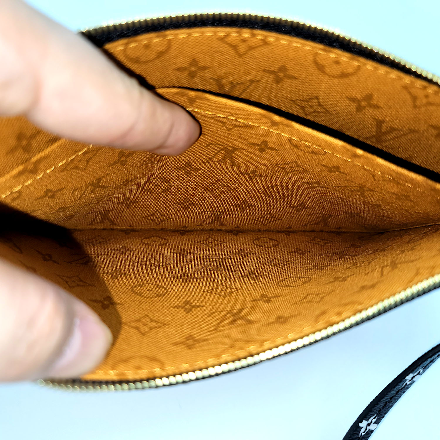 Louis Vuitton Crafty Neverfull MM with Pouch - Image 38