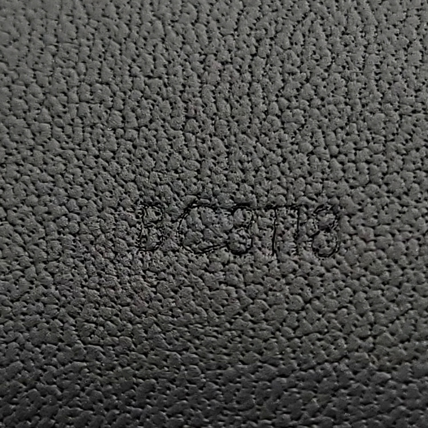 Louis Vuitton Men's Black Leather Voyager 35 MM Belt size 34" /  85 cm