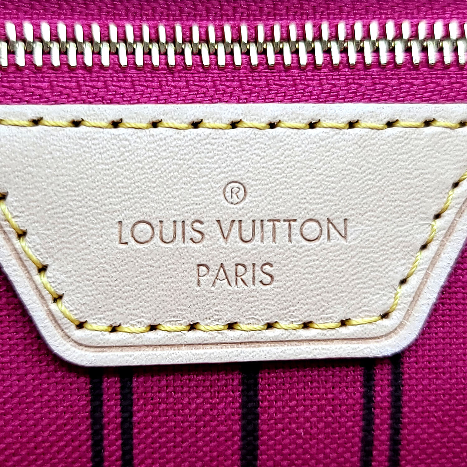 Louis Vuitton Neverfull MM/GM Pouch Monogram/Peony – Dr. Runway