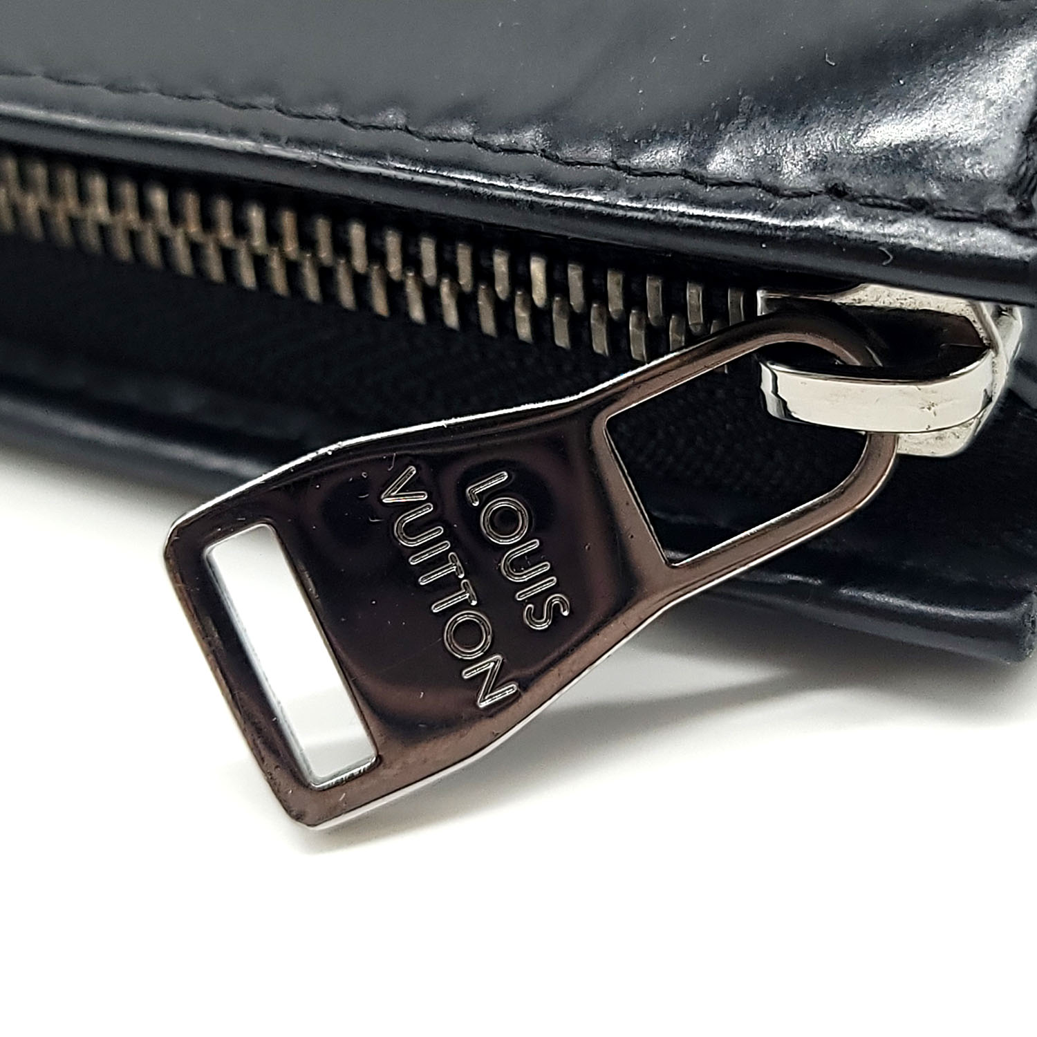 Louis Vuitton Pochette Voyage MM Monogram Eclipse - Image 9