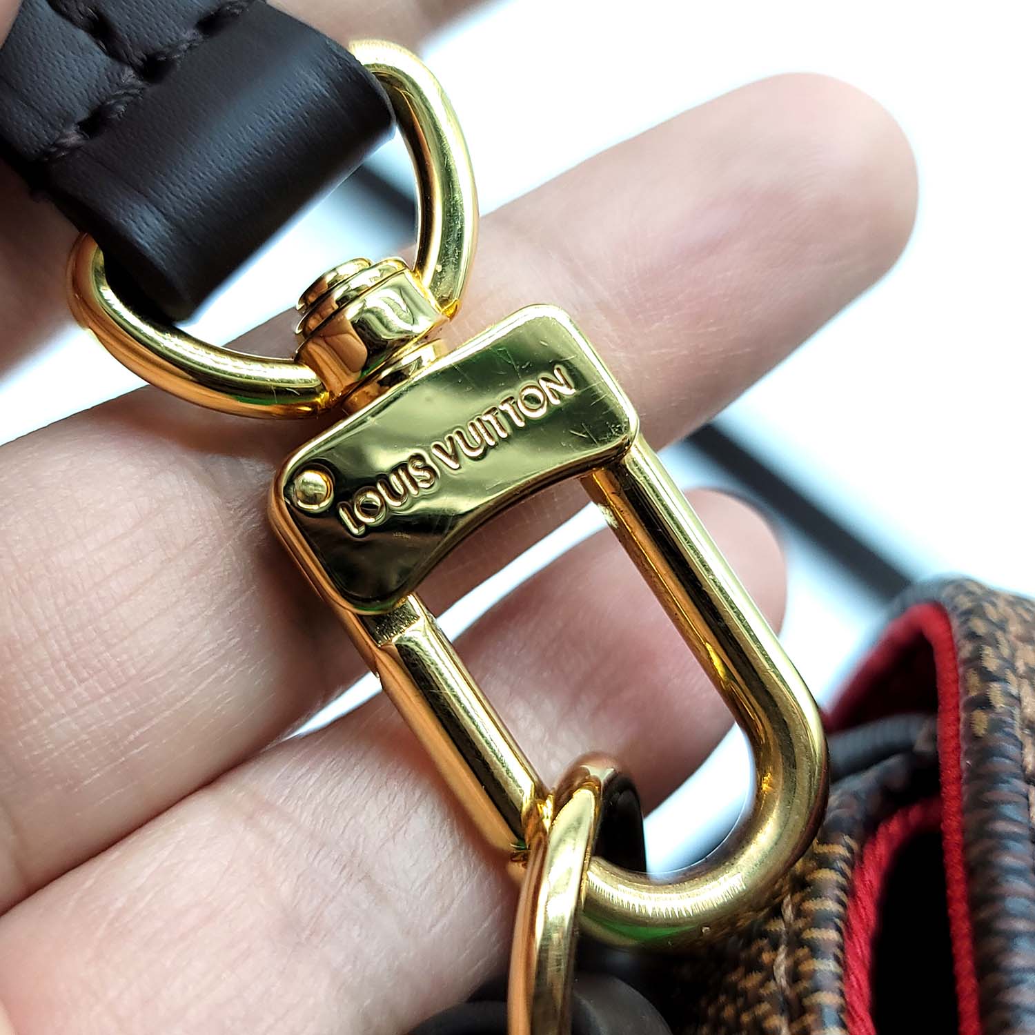 Louis Vuitton Croisette - Damier Ebene Leather Type: Damier Ebene Hardware:  gold tone Condition: 9.9 Comes With: bandeau, strap, box…