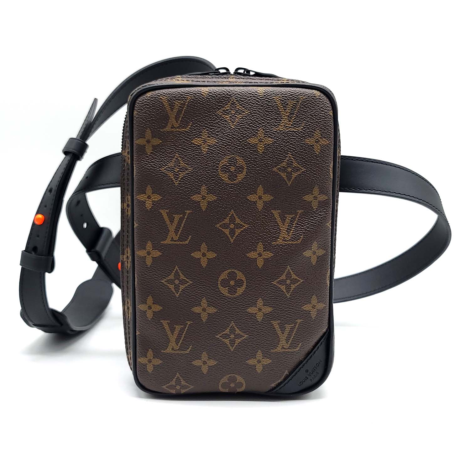 Louis Vuitton Monogram Solar Ray Utility Side Bag (SHG-Wvqy8n) – LuxeDH