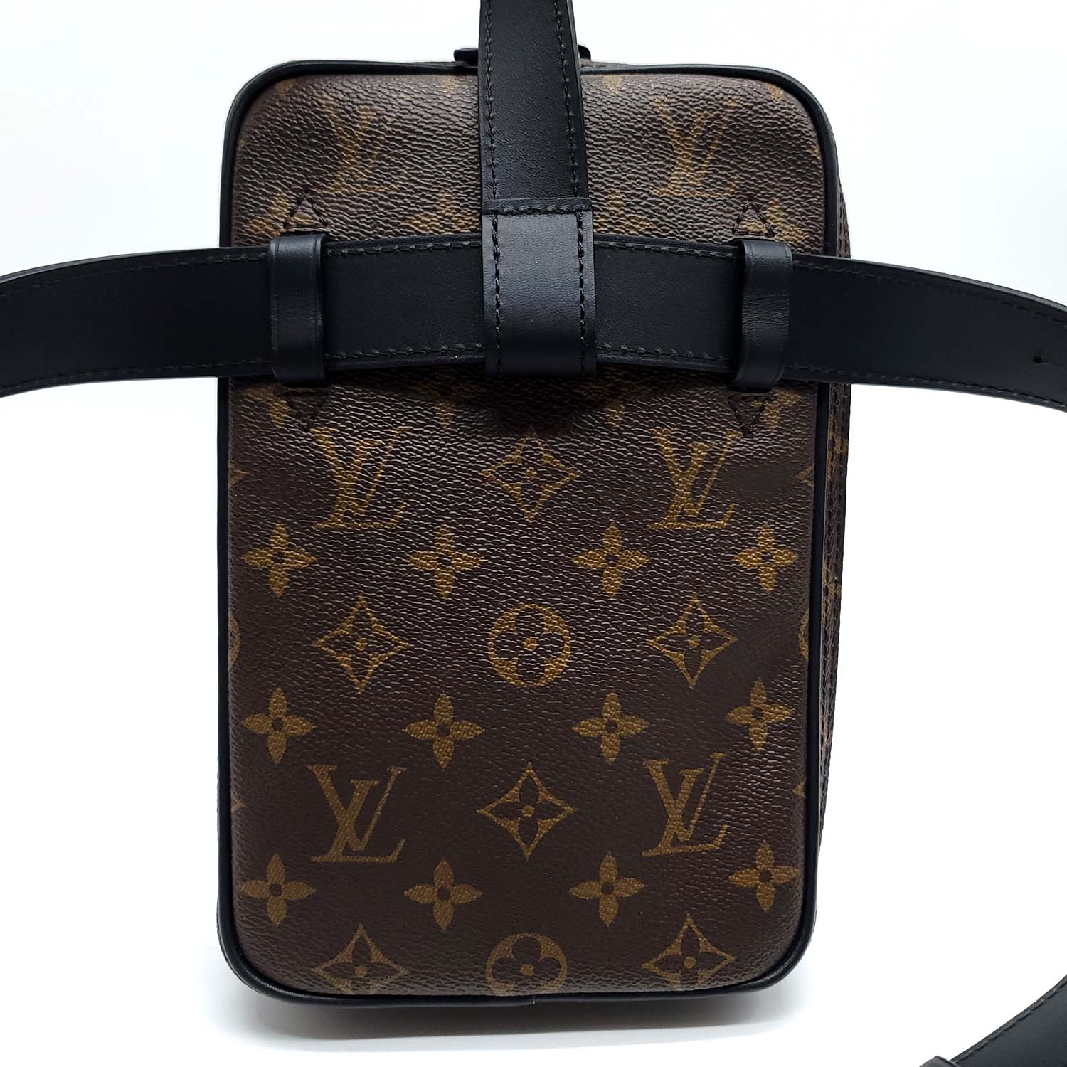 Louis Vuitton Monogram Solar Ray Utility Side Bag (SHG-cZ7QHe) – LuxeDH