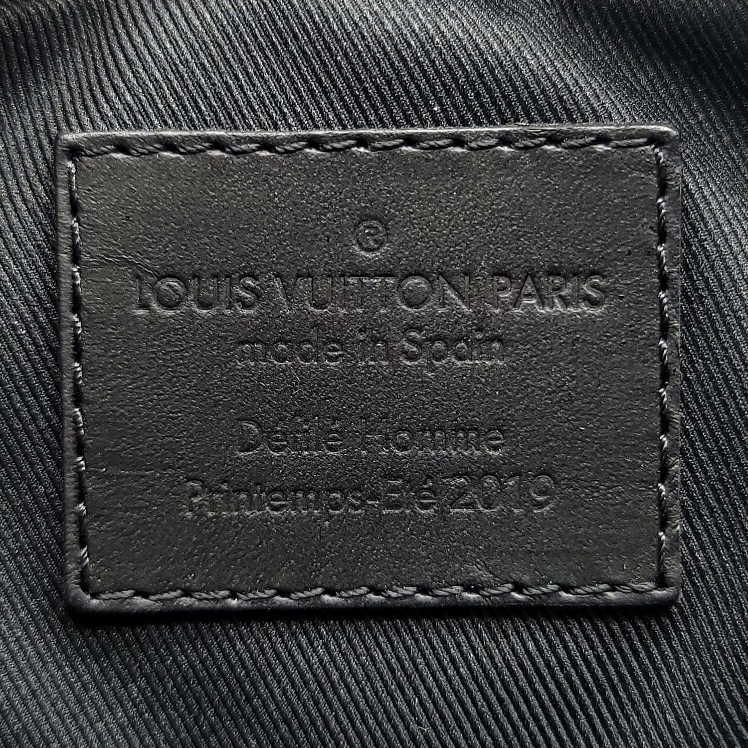 Louis Vuitton Monogram Solar Ray Utility Side Bag (SHG-37822) – LuxeDH