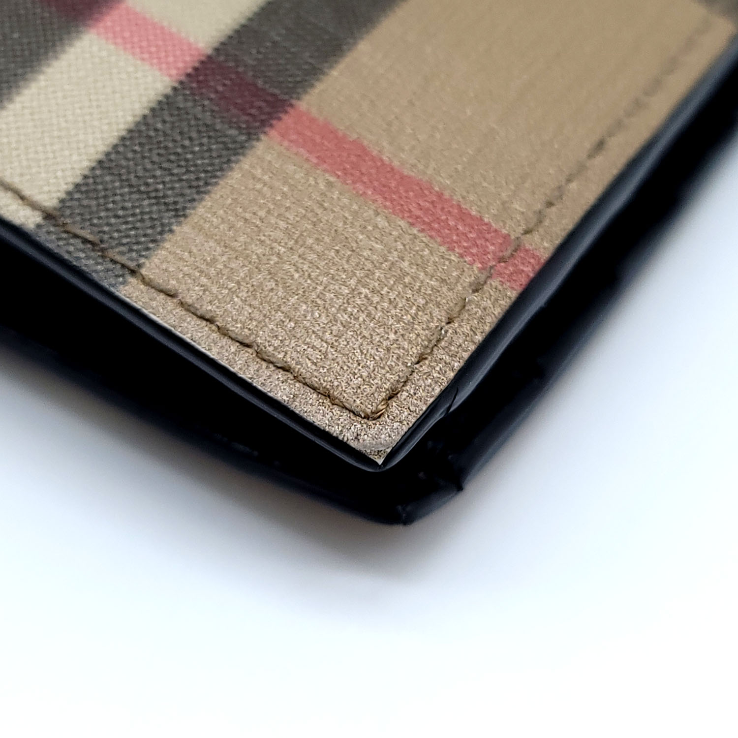 Burberry Vintage Check Bifold Wallet – Dr. Runway