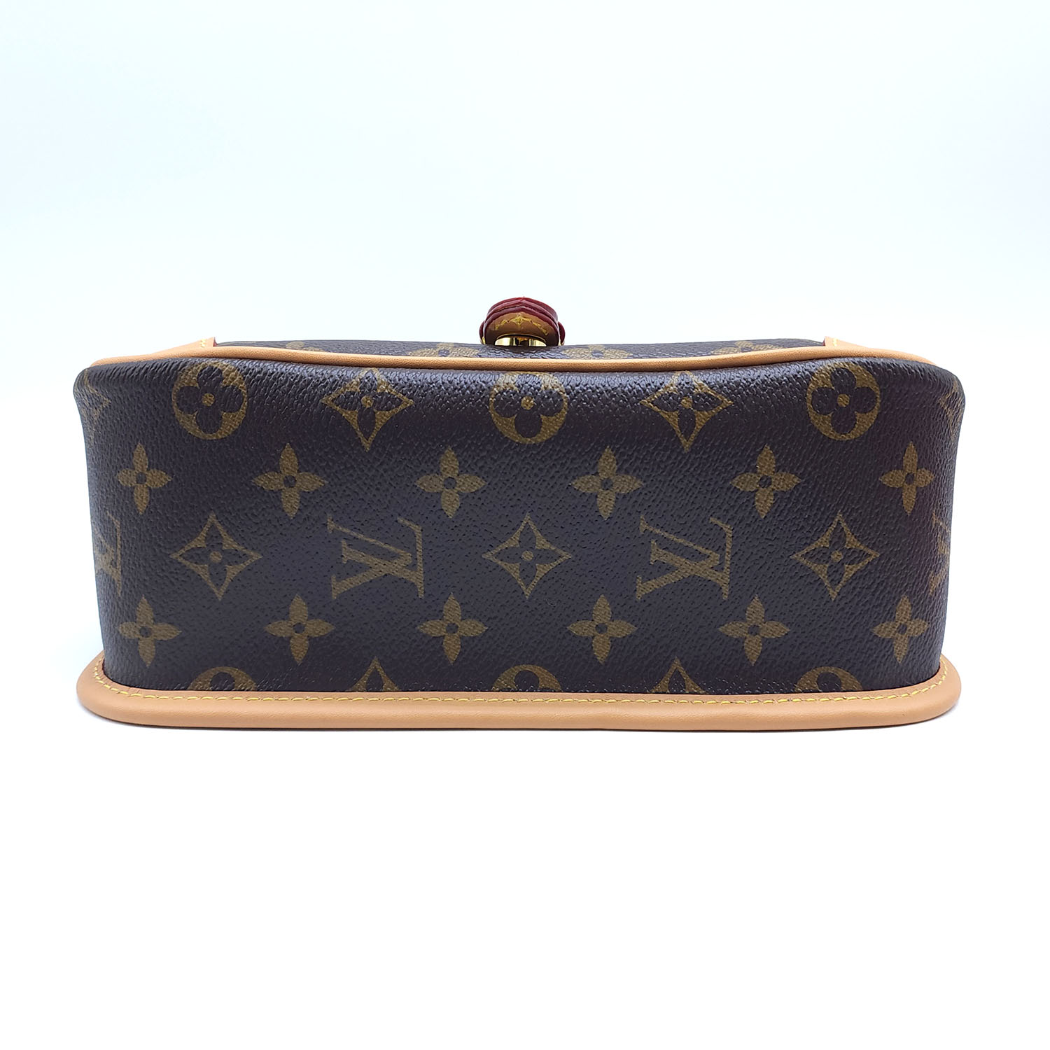 Louis Vuitton, Bags, Louis Vuitton Diane M4649 Fuchsia