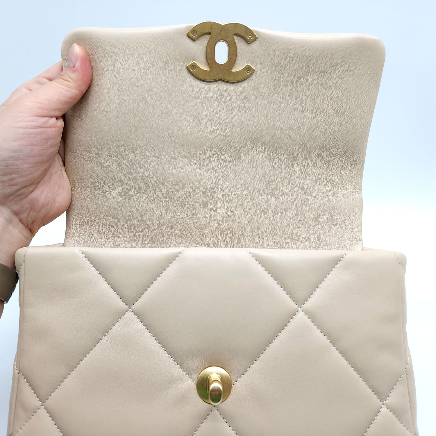 CHANEL Lambskin Quilted Large Chanel 19 Flap Beige 682754