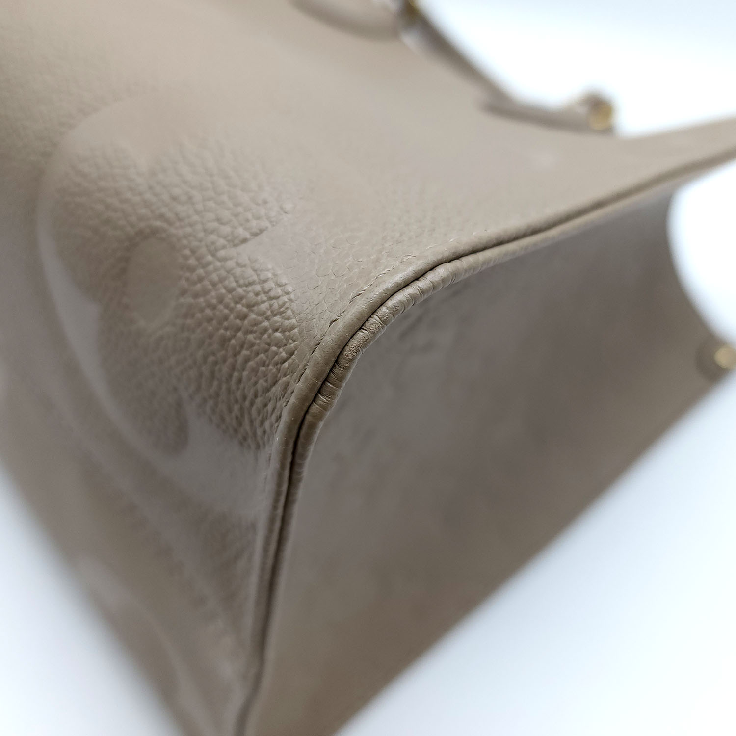 Louis Vuitton OnTheGo PM, Turtle Dove Grey Empreinte Leather, New in  Dustbag WA001