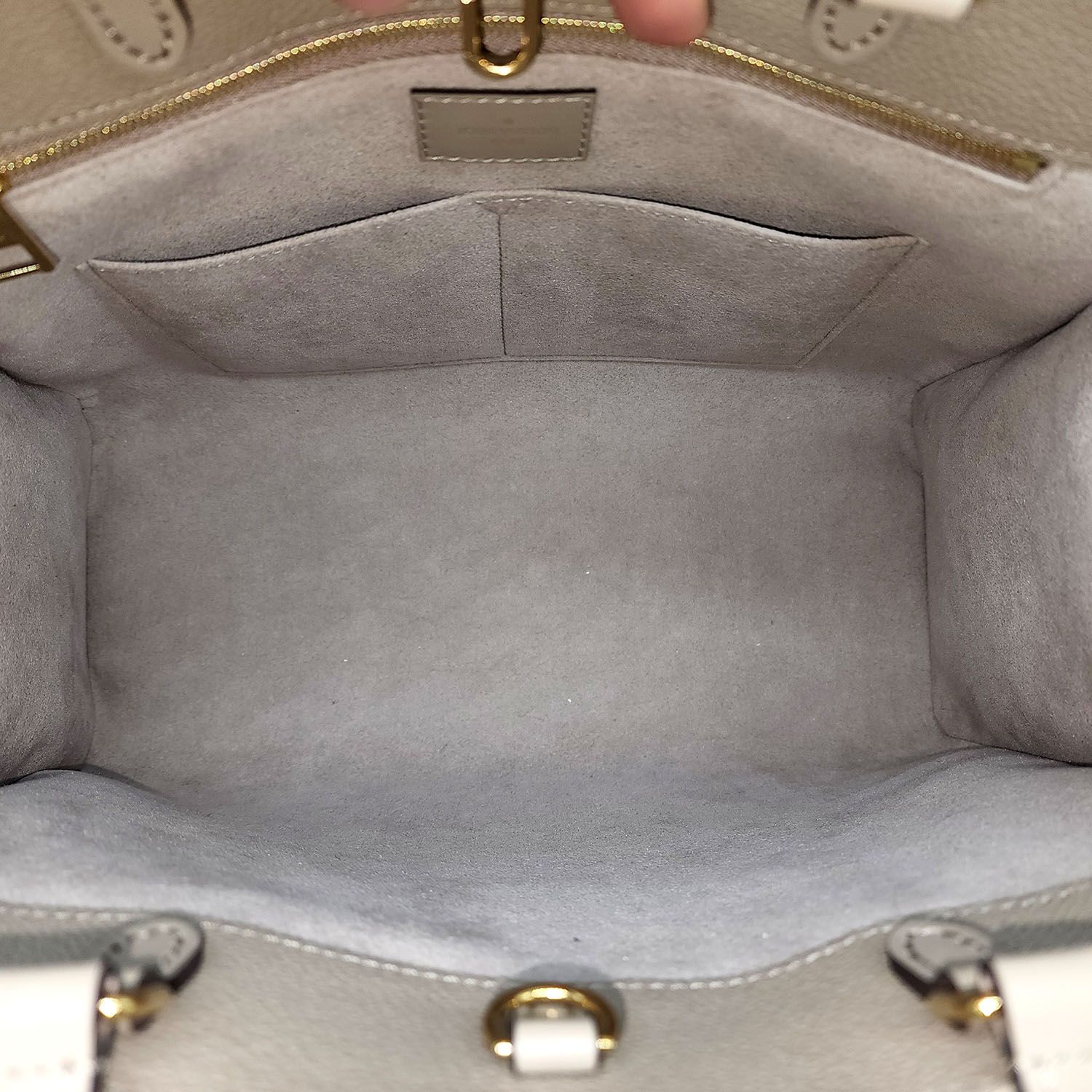 Louis Vuitton On the Go MM Turtle Dove Empreinte Leather – J'Adore