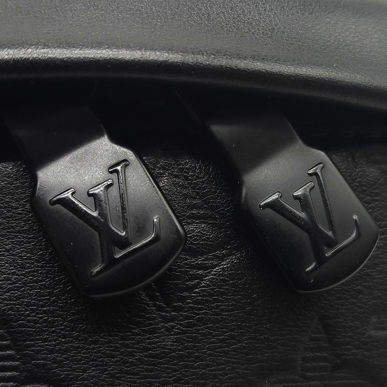 Discovery Bumbag PM Shadow – Keeks Designer Handbags