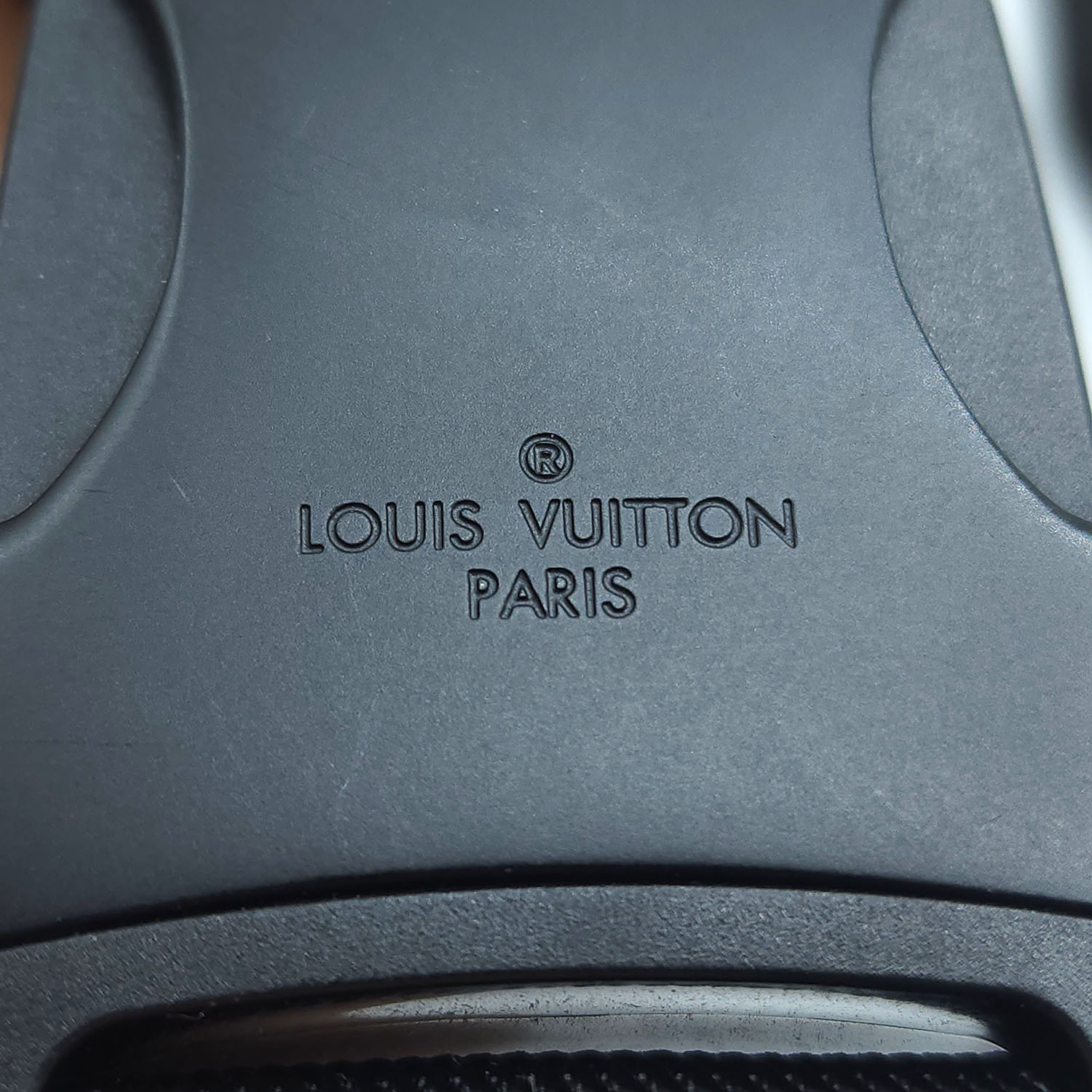 Louis Vuitton Discovery Bumbag Monogram Shadow – Dr. Runway