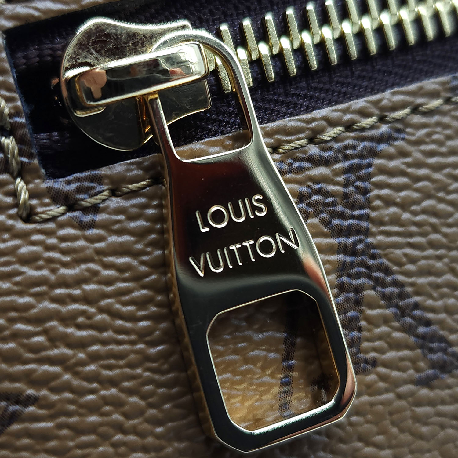 Louis Vuitton Pochette Metis Monogram Reverse – Dr. Runway