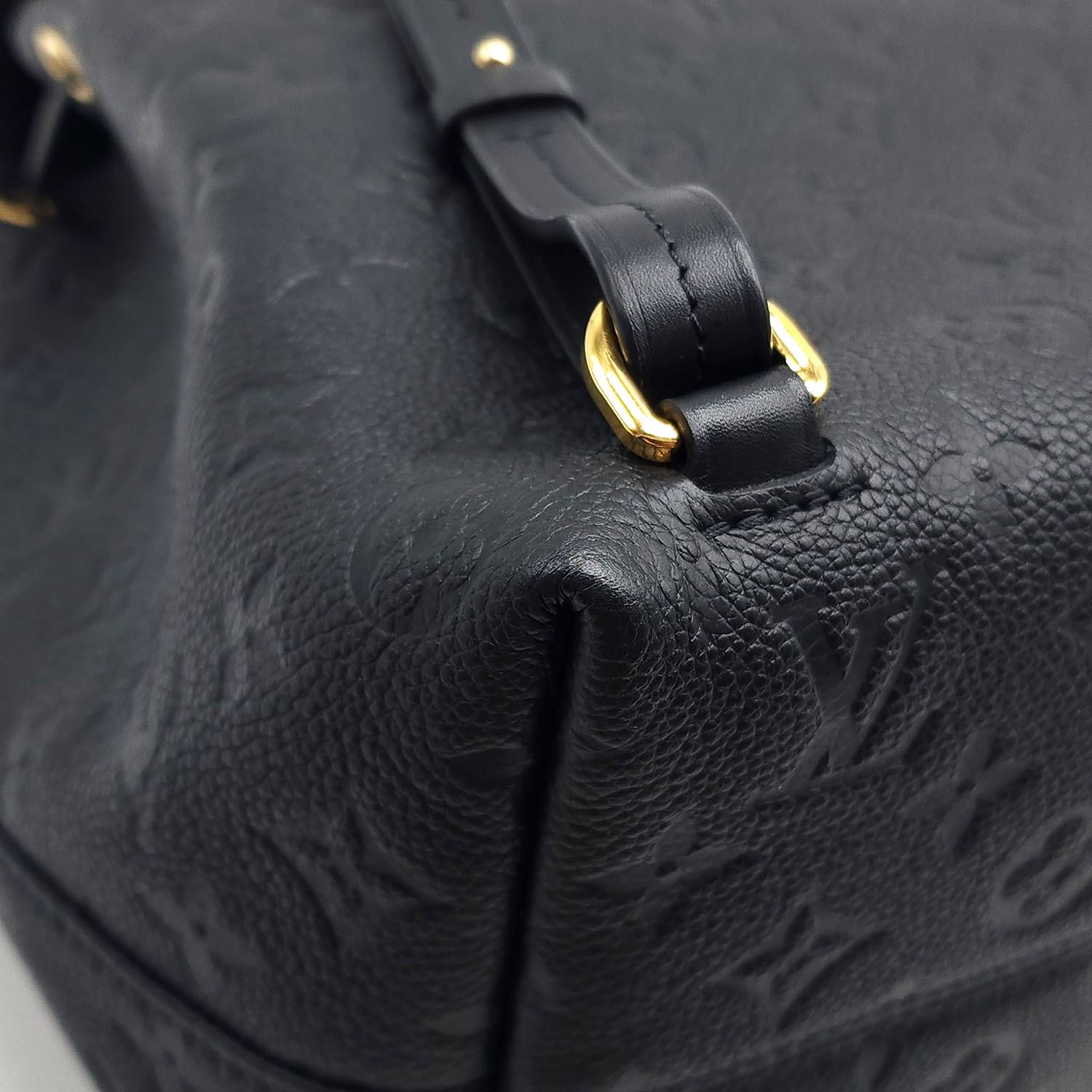 Louis Vuitton Montsouris Backpack Monogram Empreinte Black – Dr. Runway
