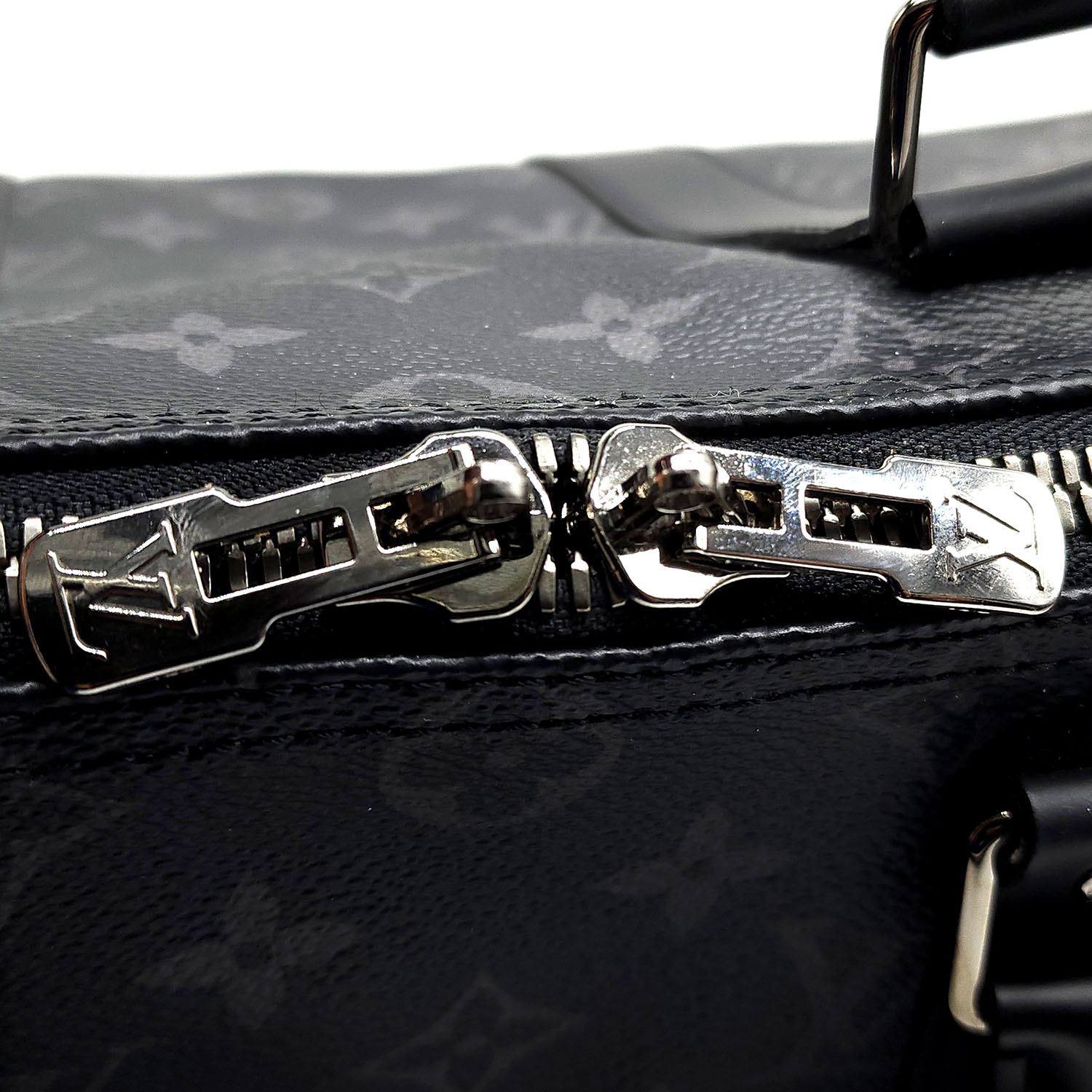 Louis Vuitton Keepall Bandouliere 45 Monogram Eclipse – Runway