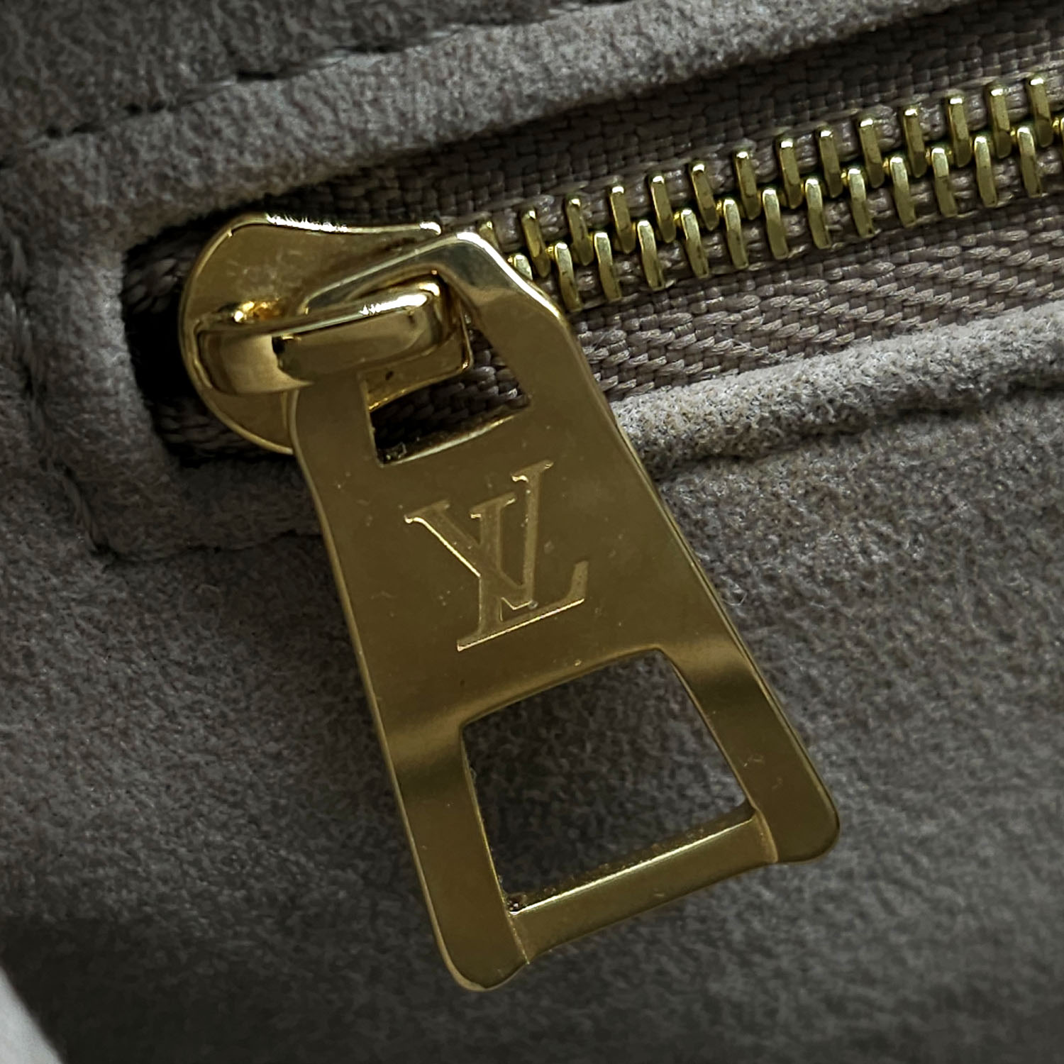 LV onthego PM bicolor monogram empreinte leather（Pre- order