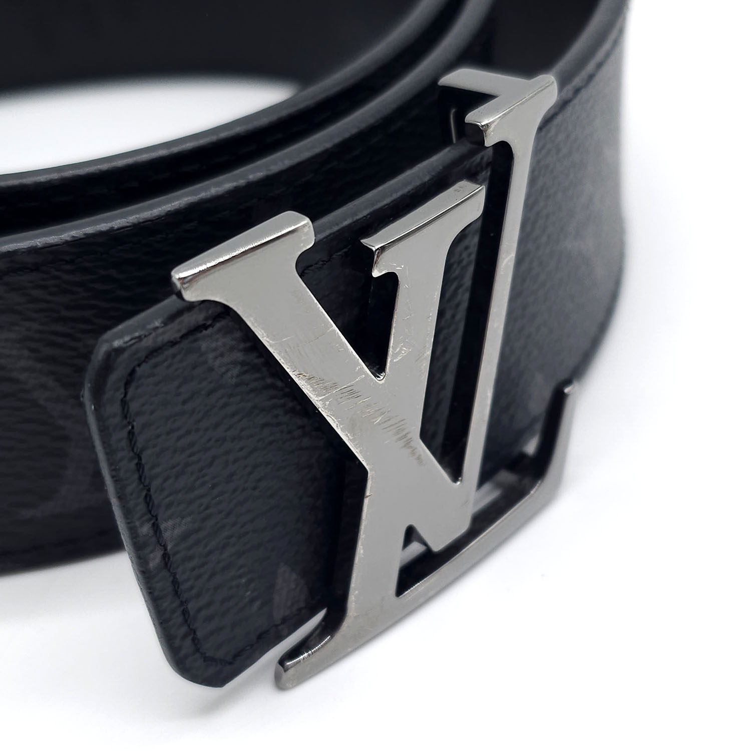 Louis Vuitton LV Initiales 40mm Matte Black Belt Grey Monogram Eclipse. Size 100 cm