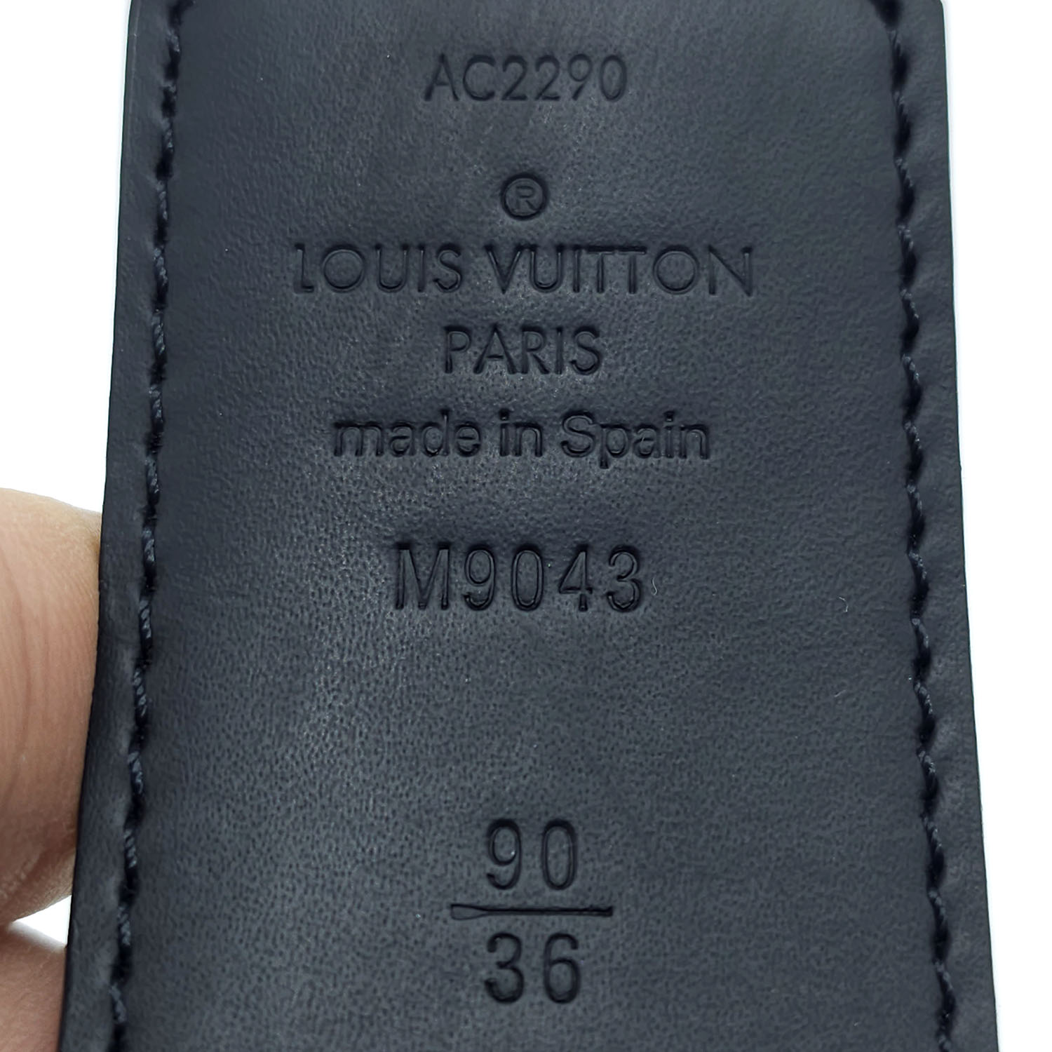 Louis Vuitton Monogram Eclipse Initiales Belt - 44 / 113.00 (SHG-PlPv0 –  LuxeDH