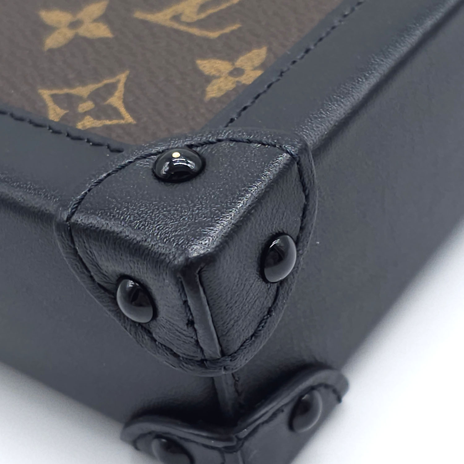 Shop Louis Vuitton Vertical trunk pochette (M63913) by design◇base
